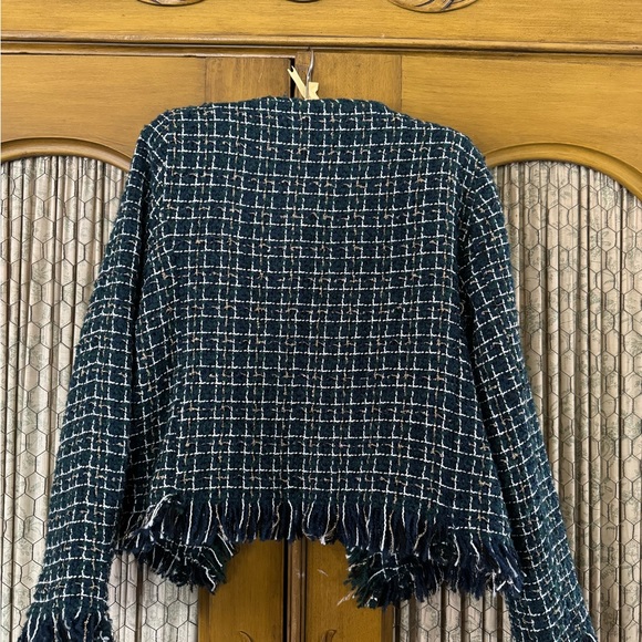 Cute Woven Chanel-Like Suit Jacket - Picture 2 of 8